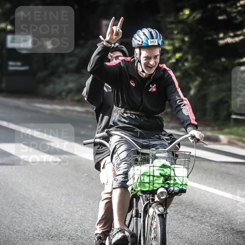 13.09.2026 - Stadtparktriathlon H.Heesch http://msf.ph/oto/10278947 13.09.2026 10:44:22 Radfahren 342, 499, 582 meine-sportfotos.de