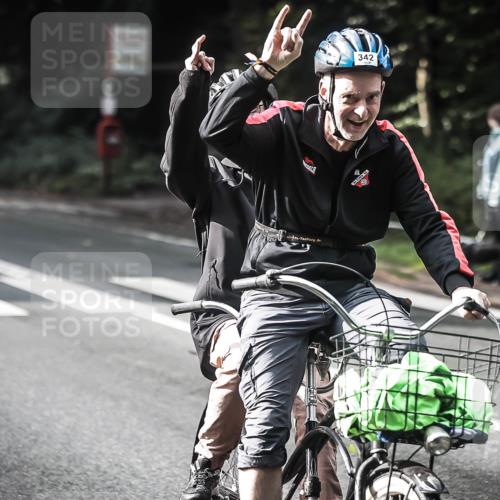 13.09.2026 - Stadtparktriathlon H.Heesch http://msf.ph/oto/10278953 13.09.2026 10:44:22 Radfahren 342, 499, 582 meine-sportfotos.de