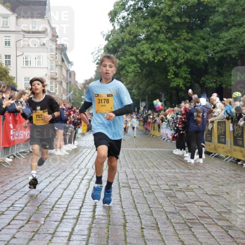 13.09.2026 - Kiel Lauf Yannick Fuchs http://msf.ph/oto/10278960 13.09.2026 08:51:53 Ziel 1210, 1572, 2020, 5169, 5580, 6205, 7171, 8543, 8700, 11448, 12102, 444, 909, 1243, 3683, 3779, 3901, 4741, 5130, 5211, 5439, 5793, 5906, 5976, 6532, 6699, 7521, 8206, 8538, 8657, 8883, 9379, 9929, 11448, 12467, 2015, 3178, 3392, 3538, 3557, 5810, 6372, 7034, 8477, 8736, 10826, 11608, 909, 1238, 3683, 4159, 4741, 5010, 7033, 10463, 11688 meine-sportfotos.de