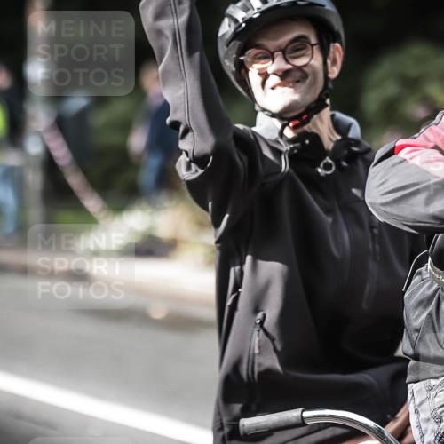 13.09.2026 - Stadtparktriathlon H.Heesch http://msf.ph/oto/10278967 13.09.2026 10:44:23 Radfahren 342, 499, 582 meine-sportfotos.de