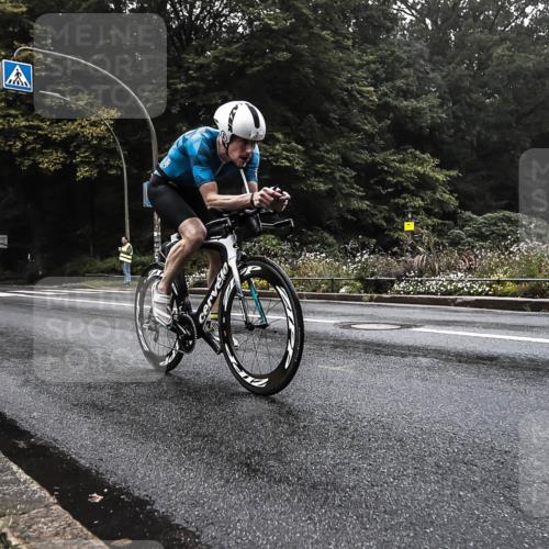 13.09.2026 - Stadtparktriathlon H.Heesch http://msf.ph/oto/10278977 13.09.2026 08:53:27 Radfahren 2, 8, 31 meine-sportfotos.de