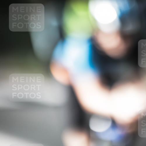 13.09.2026 - Stadtparktriathlon H.Heesch http://msf.ph/oto/10278985 13.09.2026 10:44:26 Radfahren 342, 499, 582 meine-sportfotos.de