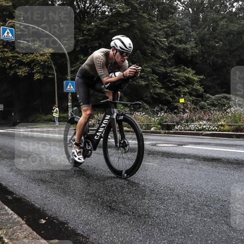 13.09.2026 - Stadtparktriathlon H.Heesch http://msf.ph/oto/10279011 13.09.2026 08:53:59 Radfahren 17, 33, 50 meine-sportfotos.de