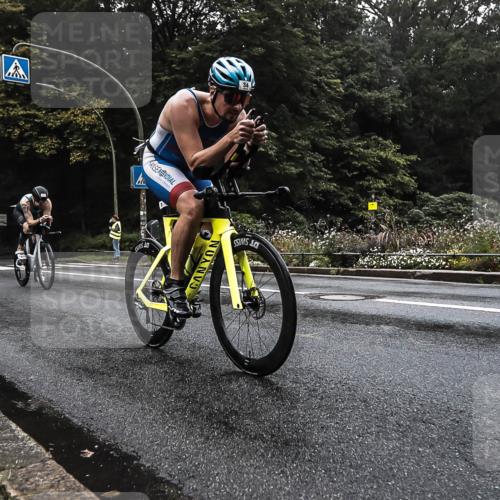 13.09.2026 - Stadtparktriathlon H.Heesch http://msf.ph/oto/10279015 13.09.2026 08:54:04 Radfahren 18, 34, 41 meine-sportfotos.de