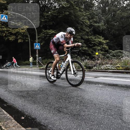 13.09.2026 - Stadtparktriathlon H.Heesch http://msf.ph/oto/10279051 13.09.2026 08:55:03 Radfahren 10, 65 meine-sportfotos.de