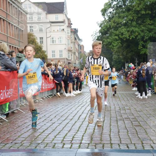 13.09.2026 - Kiel Lauf Yannick Fuchs http://msf.ph/oto/10279075 13.09.2026 08:52:03 Ziel 2015, 3392, 3538, 3557, 5810, 6205, 6372, 7171, 8477, 8736, 10826, 11608, 1210, 1243, 1572, 2020, 3779, 3901, 5130, 5169, 5580, 5793, 5906, 5976, 6532, 6699, 7171, 7521, 8206, 8538, 8543, 8657, 8700, 9379, 11448, 12102, 12467, 1647, 1809, 3178, 3871, 6937, 7034, 9381, 10102, 11752, 444, 4741, 5211, 5439, 5906, 6699, 8206, 8657, 8883, 9379, 9929 meine-sportfotos.de
