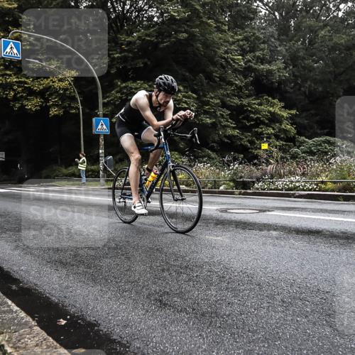 13.09.2026 - Stadtparktriathlon H.Heesch http://msf.ph/oto/10279105 13.09.2026 08:56:11 Radfahren 54, 57, 60, 93 meine-sportfotos.de