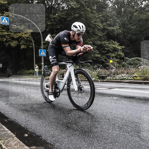 13.09.2026 - Stadtparktriathlon H.Heesch http://msf.ph/oto/10279165 13.09.2026 08:57:36 Radfahren 72, 86, 90, 145 meine-sportfotos.de