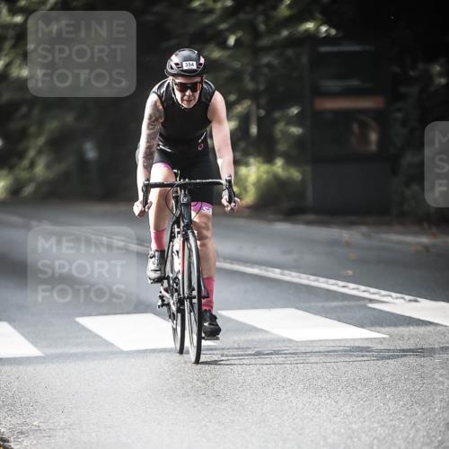 13.09.2026 - Stadtparktriathlon H.Heesch http://msf.ph/oto/10279184 13.09.2026 10:45:04 Radfahren 354, 389, 524, 534 meine-sportfotos.de