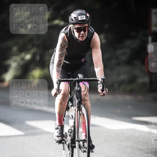 13.09.2026 - Stadtparktriathlon H.Heesch http://msf.ph/oto/10279201 13.09.2026 10:45:04 Radfahren 354, 389, 524, 534 meine-sportfotos.de