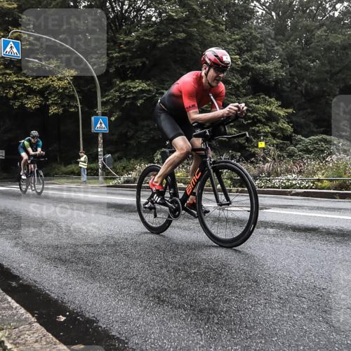 13.09.2026 - Stadtparktriathlon H.Heesch http://msf.ph/oto/10279212 13.09.2026 08:58:23 Radfahren 4, 26, 87, 139 meine-sportfotos.de