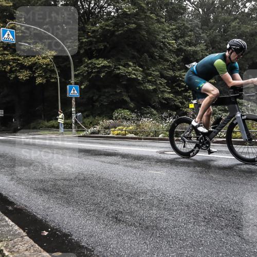 13.09.2026 - Stadtparktriathlon H.Heesch http://msf.ph/oto/10279216 13.09.2026 08:58:23 Radfahren 4, 26, 87, 139 meine-sportfotos.de