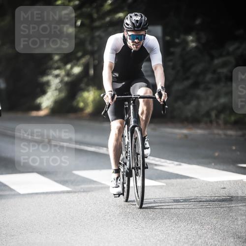 13.09.2026 - Stadtparktriathlon H.Heesch http://msf.ph/oto/10279267 13.09.2026 10:45:13 Radfahren 398, 434, 459, 490, 518, 524, 529, 534, 584 meine-sportfotos.de