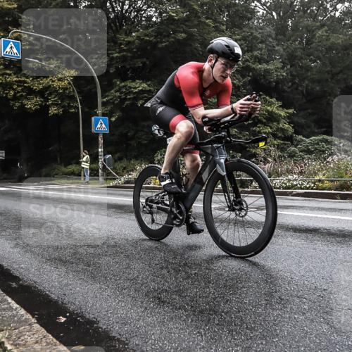 13.09.2026 - Stadtparktriathlon H.Heesch http://msf.ph/oto/10279271 13.09.2026 08:58:58 Radfahren 129, 131 meine-sportfotos.de