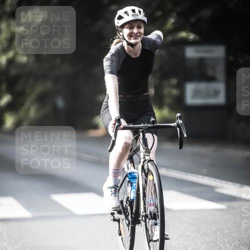 13.09.2026 - Stadtparktriathlon H.Heesch http://msf.ph/oto/10279275 13.09.2026 10:45:14 Radfahren 398, 434, 459, 490, 518, 524, 529, 584 meine-sportfotos.de