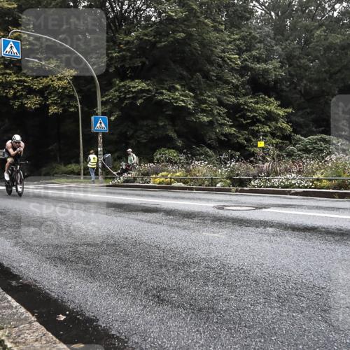13.09.2026 - Stadtparktriathlon H.Heesch http://msf.ph/oto/10279357 13.09.2026 08:59:48 Radfahren 17, 69, 141 meine-sportfotos.de