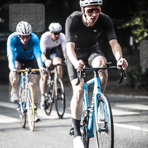 13.09.2026 - Stadtparktriathlon H.Heesch http://msf.ph/oto/10279429 13.09.2026 10:45:32 Radfahren 346, 370, 385, 419, 433, 452, 460, 484, 497, 504, 523, 553, 564 meine-sportfotos.de