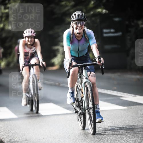 13.09.2026 - Stadtparktriathlon H.Heesch http://msf.ph/oto/10279445 13.09.2026 10:45:34 Radfahren 370, 385, 419, 427, 433, 452, 460, 484, 494, 497, 504, 523, 553, 564 meine-sportfotos.de