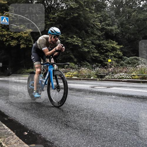 13.09.2026 - Stadtparktriathlon H.Heesch http://msf.ph/oto/10279462 13.09.2026 09:00:36 Radfahren 52, 61, 143 meine-sportfotos.de