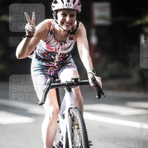 13.09.2026 - Stadtparktriathlon H.Heesch http://msf.ph/oto/10279470 13.09.2026 10:45:36 Radfahren 248, 370, 385, 414, 419, 427, 433, 452, 460, 484, 494, 504, 523, 553, 564 meine-sportfotos.de