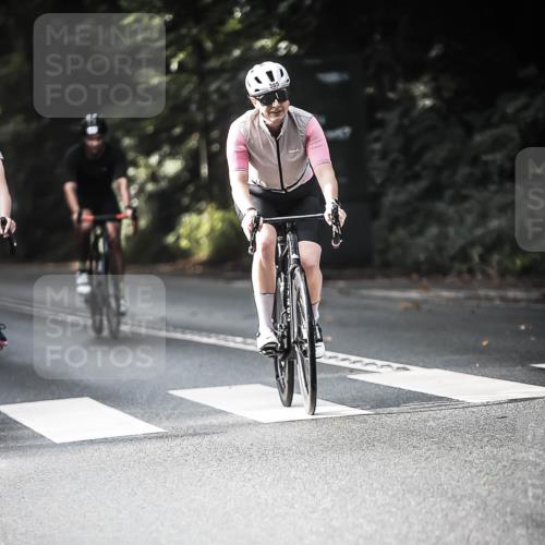 13.09.2026 - Stadtparktriathlon H.Heesch http://msf.ph/oto/10279480 13.09.2026 10:45:37 Radfahren 248, 385, 414, 419, 427, 433, 452, 460, 484, 494, 504, 523, 553 meine-sportfotos.de