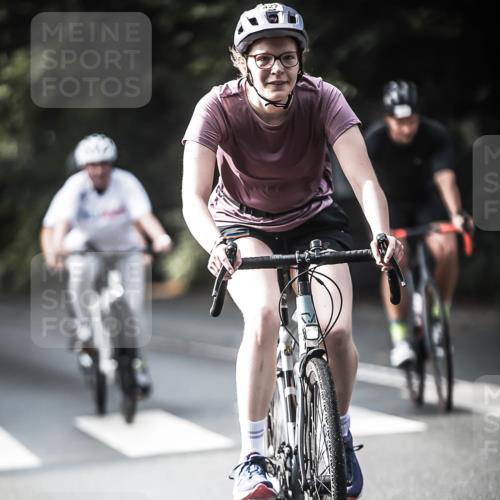 13.09.2026 - Stadtparktriathlon H.Heesch http://msf.ph/oto/10279495 13.09.2026 10:45:39 Radfahren 248, 385, 414, 419, 427, 433, 452, 460, 494, 504, 563 meine-sportfotos.de