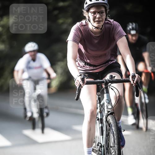 13.09.2026 - Stadtparktriathlon H.Heesch http://msf.ph/oto/10279499 13.09.2026 10:45:39 Radfahren 248, 385, 414, 419, 427, 433, 452, 460, 494, 504, 563 meine-sportfotos.de