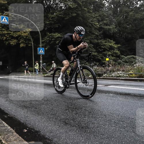 13.09.2026 - Stadtparktriathlon H.Heesch http://msf.ph/oto/10279530 13.09.2026 09:01:22 Radfahren 10, 75, 101, 104, 128 meine-sportfotos.de