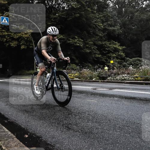 13.09.2026 - Stadtparktriathlon H.Heesch http://msf.ph/oto/10279550 13.09.2026 09:02:00 Radfahren 23, 51, 64, 70, 122 meine-sportfotos.de
