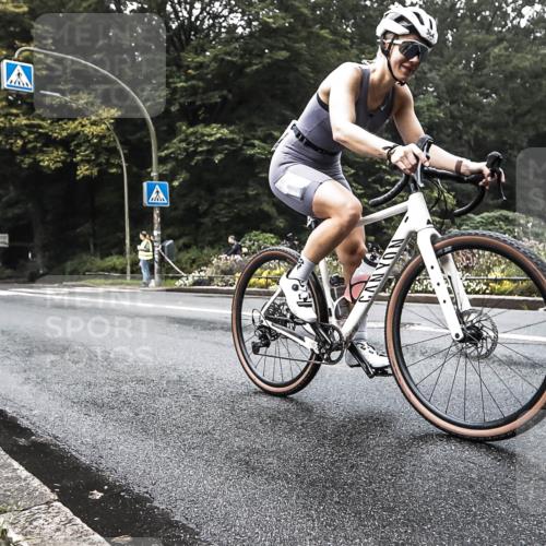13.09.2026 - Stadtparktriathlon H.Heesch http://msf.ph/oto/10279551 13.09.2026 10:26:17 Radfahren 364 meine-sportfotos.de