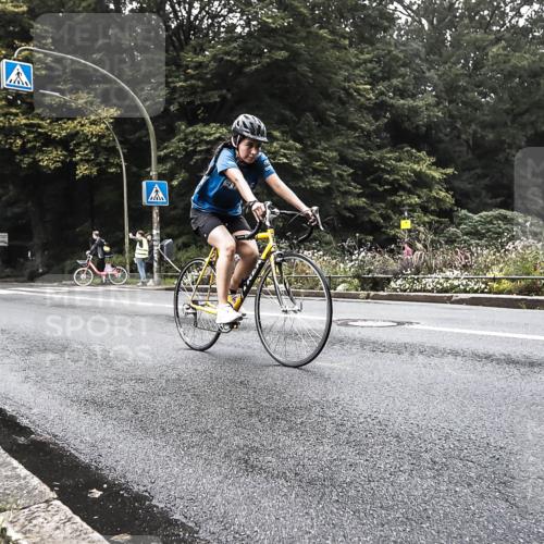13.09.2026 - Stadtparktriathlon H.Heesch http://msf.ph/oto/10279564 13.09.2026 10:26:34 Radfahren 330, 351, 444, 447 meine-sportfotos.de