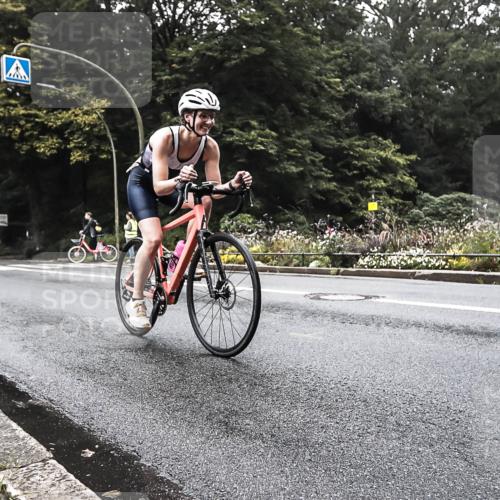 13.09.2026 - Stadtparktriathlon H.Heesch http://msf.ph/oto/10279570 13.09.2026 10:26:36 Radfahren 269, 351, 444, 447, 463 meine-sportfotos.de
