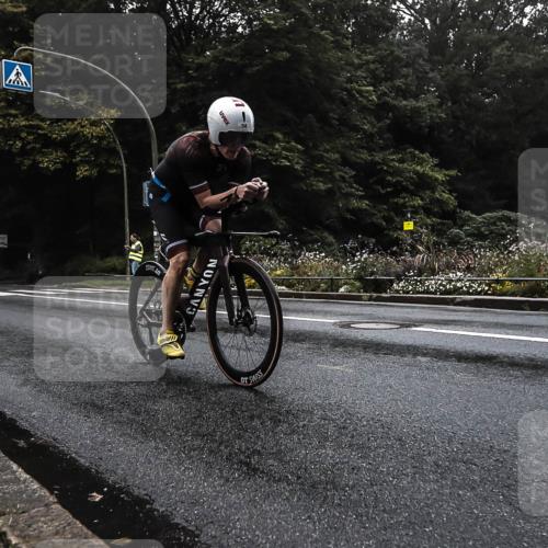 13.09.2026 - Stadtparktriathlon H.Heesch http://msf.ph/oto/10279590 13.09.2026 09:02:43 Radfahren 19, 54, 57 meine-sportfotos.de