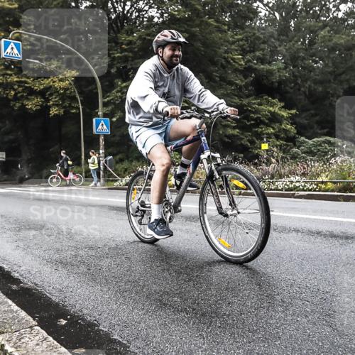13.09.2026 - Stadtparktriathlon H.Heesch http://msf.ph/oto/10279592 13.09.2026 10:26:50 Radfahren 329, 361, 382, 399 meine-sportfotos.de