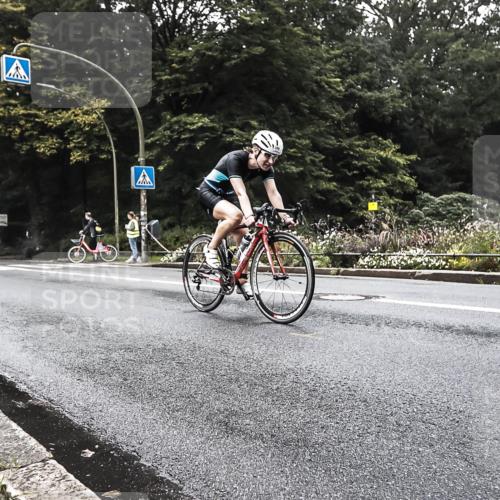 13.09.2026 - Stadtparktriathlon H.Heesch http://msf.ph/oto/10279600 13.09.2026 10:26:53 Radfahren 329, 382, 399 meine-sportfotos.de