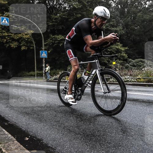 13.09.2026 - Stadtparktriathlon H.Heesch http://msf.ph/oto/10279635 13.09.2026 09:04:14 Radfahren 62, 98, 103 meine-sportfotos.de