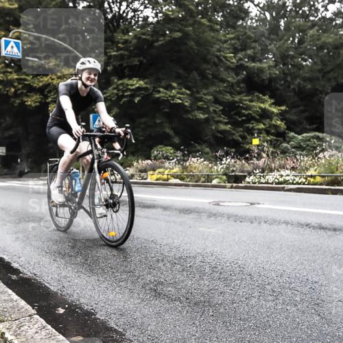 13.09.2026 - Stadtparktriathlon H.Heesch http://msf.ph/oto/10279640 13.09.2026 10:27:12 Radfahren 243, 305, 309, 394, 405, 459 meine-sportfotos.de