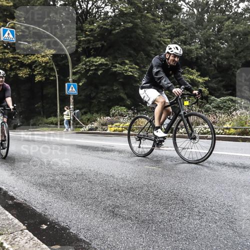 13.09.2026 - Stadtparktriathlon H.Heesch http://msf.ph/oto/10279646 13.09.2026 10:27:14 Radfahren 305, 309, 394, 459 meine-sportfotos.de