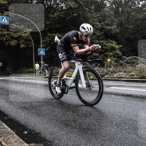 13.09.2026 - Stadtparktriathlon H.Heesch http://msf.ph/oto/10279647 13.09.2026 09:04:36 Radfahren 15, 22, 145 meine-sportfotos.de