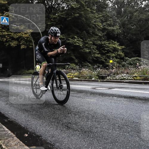 13.09.2026 - Stadtparktriathlon H.Heesch http://msf.ph/oto/10279655 13.09.2026 09:04:38 Radfahren 15, 22, 35, 145, 152 meine-sportfotos.de