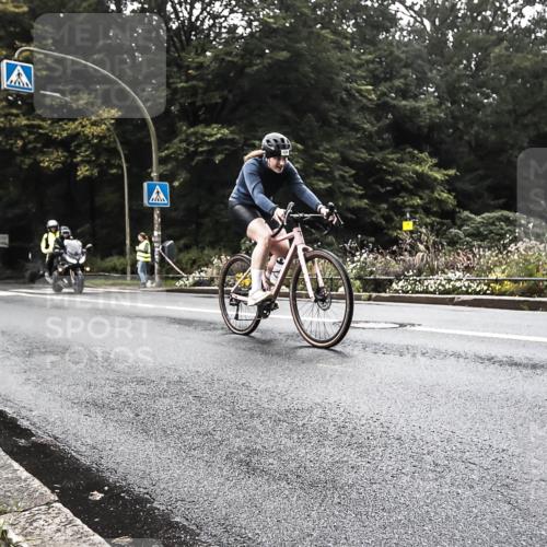 13.09.2026 - Stadtparktriathlon H.Heesch http://msf.ph/oto/10279677 13.09.2026 10:28:17 Radfahren 229, 439 meine-sportfotos.de