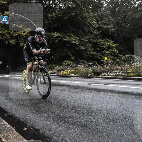 13.09.2026 - Stadtparktriathlon H.Heesch http://msf.ph/oto/10279689 13.09.2026 09:04:54 Radfahren 11, 12, 21, 140, 148 meine-sportfotos.de