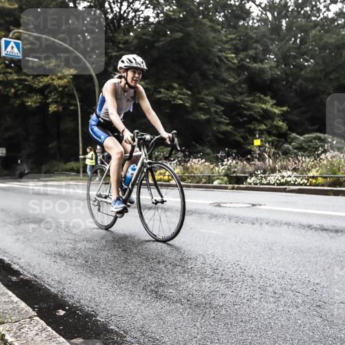 13.09.2026 - Stadtparktriathlon H.Heesch http://msf.ph/oto/10279721 13.09.2026 10:28:28 Radfahren 286, 346, 372, 376, 406 meine-sportfotos.de