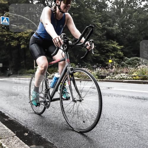 13.09.2026 - Stadtparktriathlon H.Heesch http://msf.ph/oto/10279730 13.09.2026 10:28:33 Radfahren 247, 267, 376, 378, 414 meine-sportfotos.de