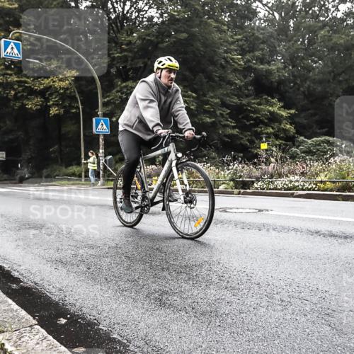 13.09.2026 - Stadtparktriathlon H.Heesch http://msf.ph/oto/10279734 13.09.2026 10:28:34 Radfahren 247, 267, 376, 377, 378, 414 meine-sportfotos.de