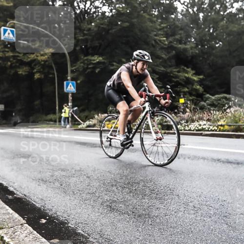 13.09.2026 - Stadtparktriathlon H.Heesch http://msf.ph/oto/10279749 13.09.2026 10:29:04 Radfahren 335, 354, 381, 432, 452 meine-sportfotos.de
