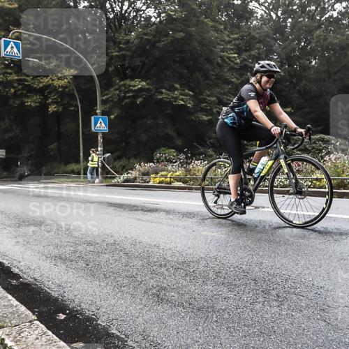13.09.2026 - Stadtparktriathlon H.Heesch http://msf.ph/oto/10279756 13.09.2026 10:29:07 Radfahren 334, 335, 381, 429, 432, 452 meine-sportfotos.de