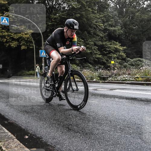 13.09.2026 - Stadtparktriathlon H.Heesch http://msf.ph/oto/10279781 13.09.2026 09:06:19 Radfahren 129, 138, 175 meine-sportfotos.de