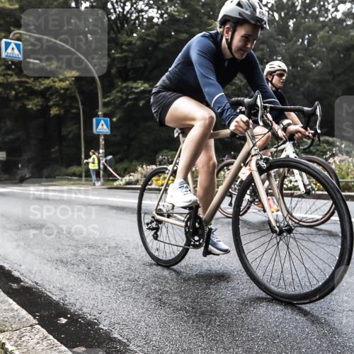 13.09.2026 - Stadtparktriathlon H.Heesch http://msf.ph/oto/10279782 13.09.2026 10:29:24 Radfahren 242, 380, 398, 450 meine-sportfotos.de