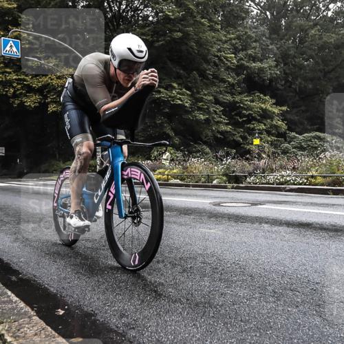 13.09.2026 - Stadtparktriathlon H.Heesch http://msf.ph/oto/10279796 13.09.2026 09:06:28 Radfahren 43, 61, 77, 92, 110 meine-sportfotos.de